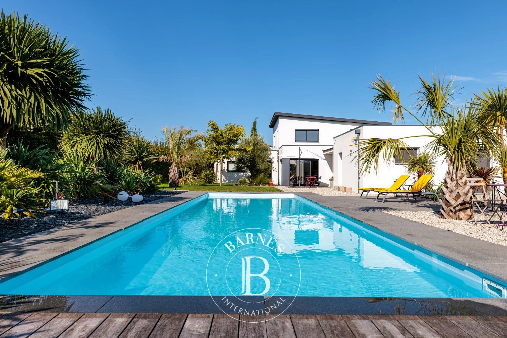 NANTES SAUTRON - Maison contemporaine de 5 chambres avec piscine - picture 1
