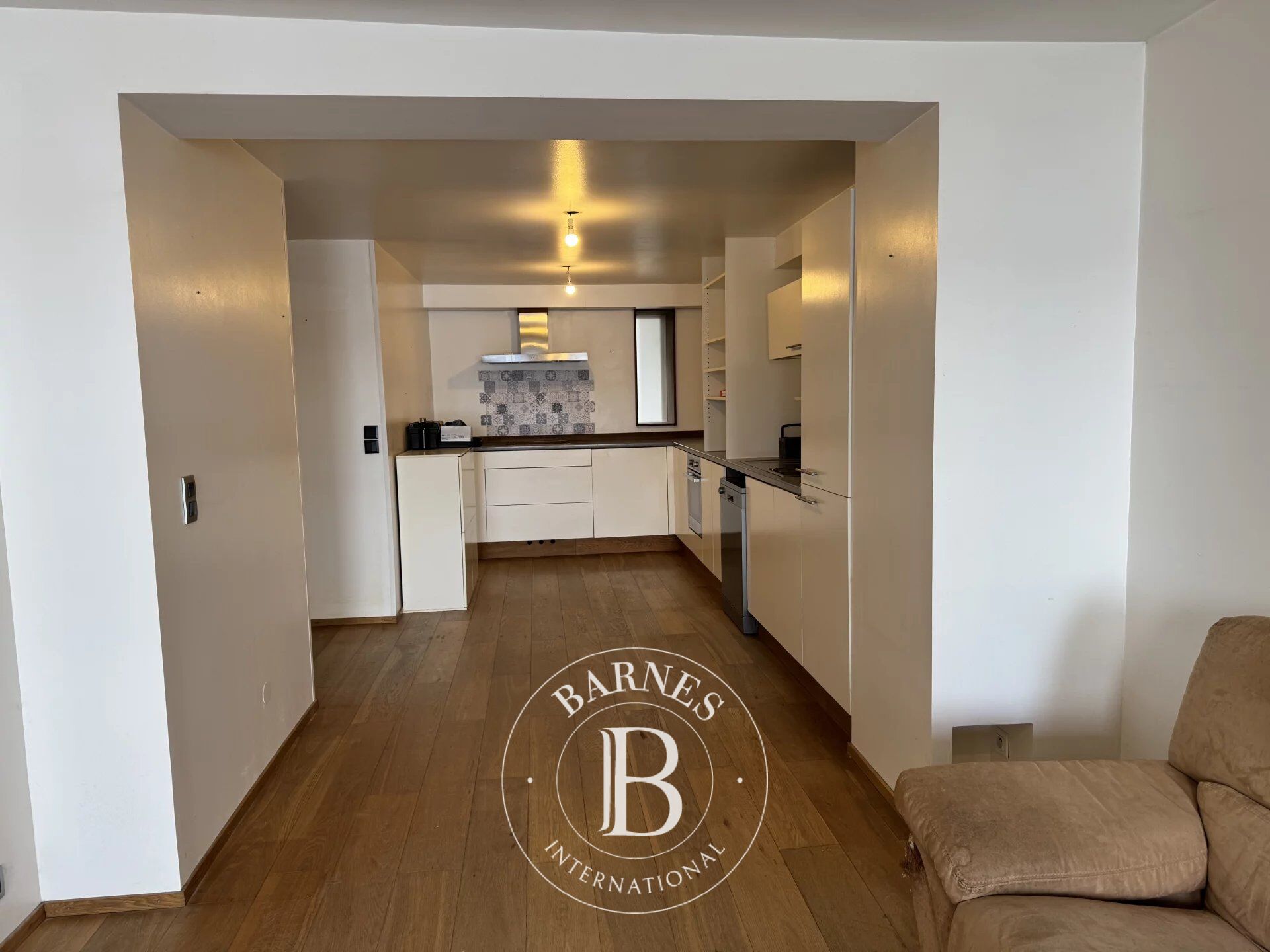 Daire Lugrin - picture 7