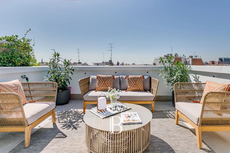 Madrid – Chamberí – Almagro – Attico di design contemporaneo con due terrazze private