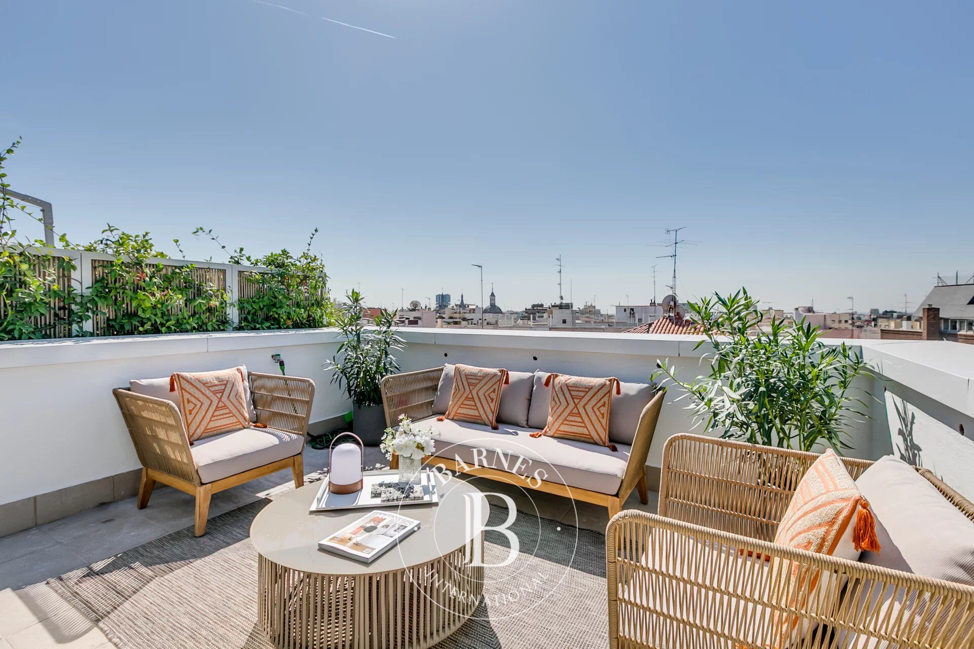 Madrid – Chamberí – Almagro – Penthouse contemporain avec deux terrasses privées - picture 2
