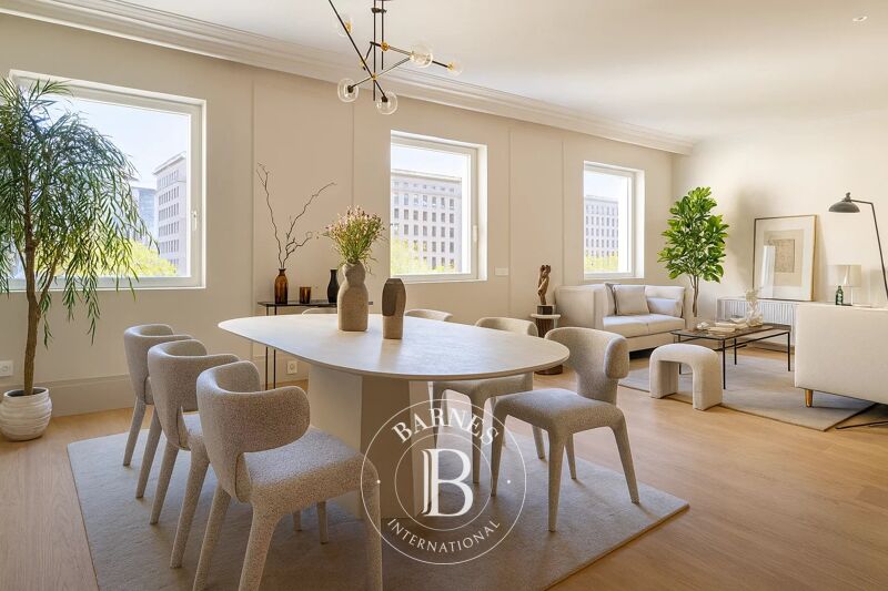 Madrid - Ríos Rosas - Appartement rénové et meublé de 3 chambres avec vue dégagée