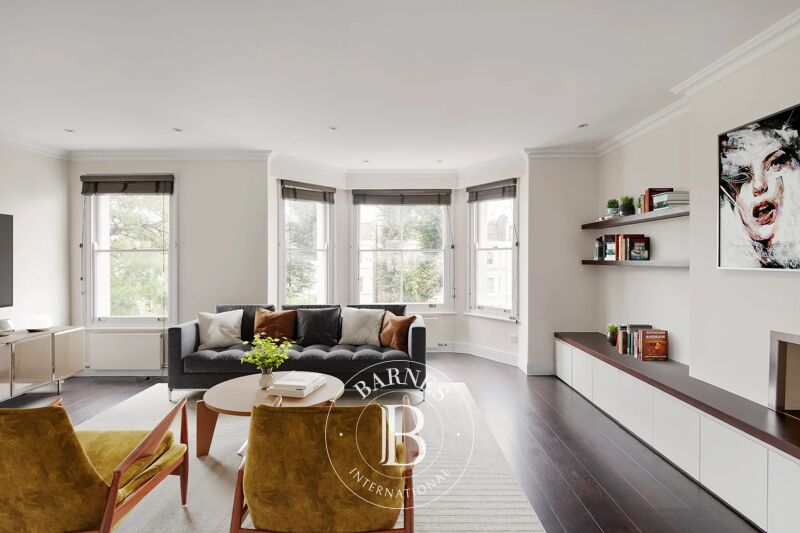 For Sale Apartment | London - picture 2