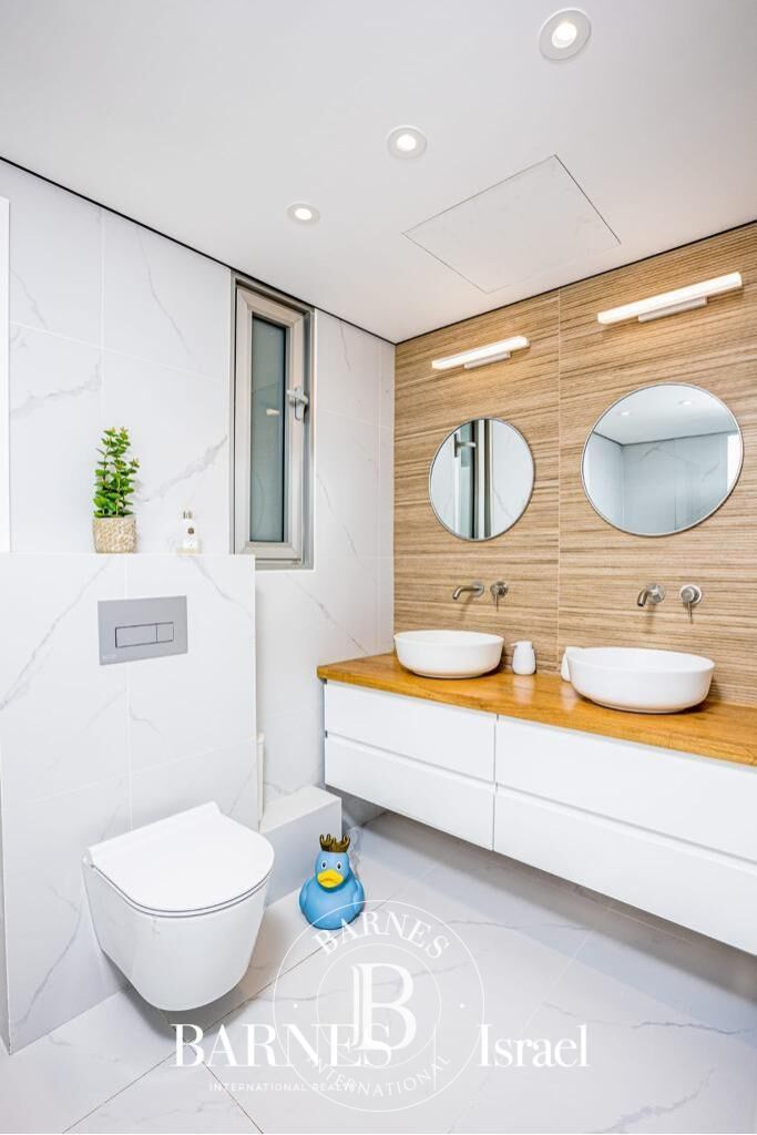 Tel Aviv-Yafo  - Apartment  - picture 11