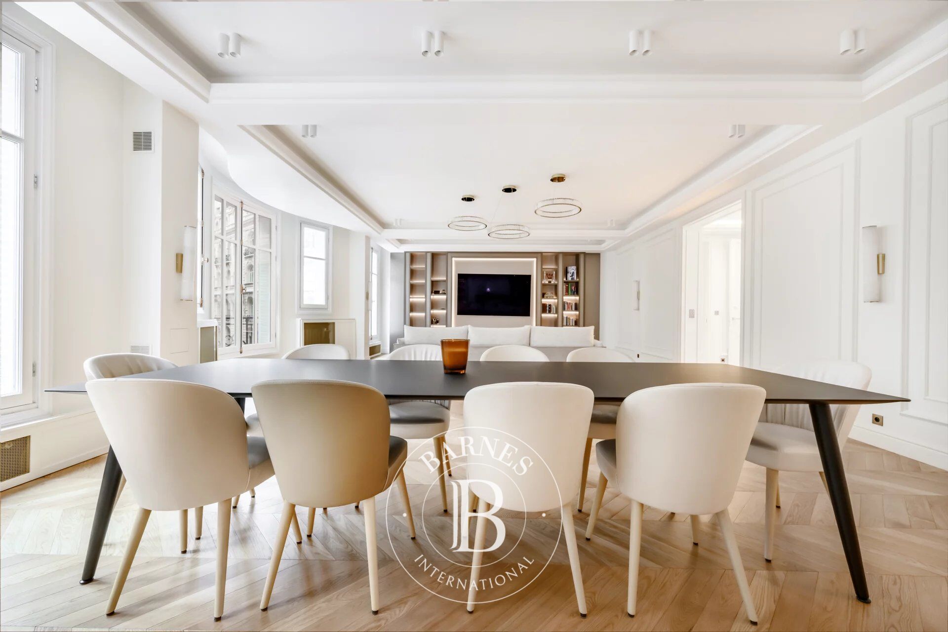 Piso Paris 8ème - picture 3