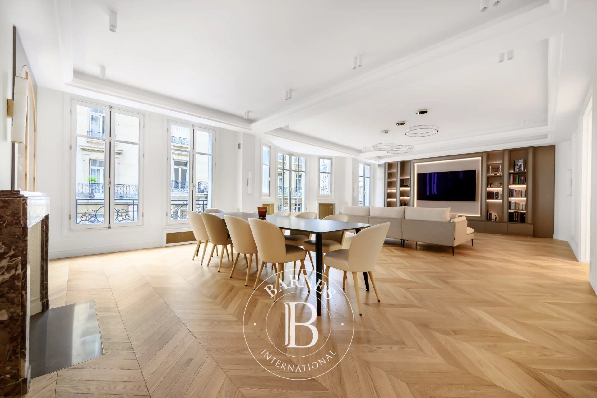 Piso Paris 8ème - picture 1