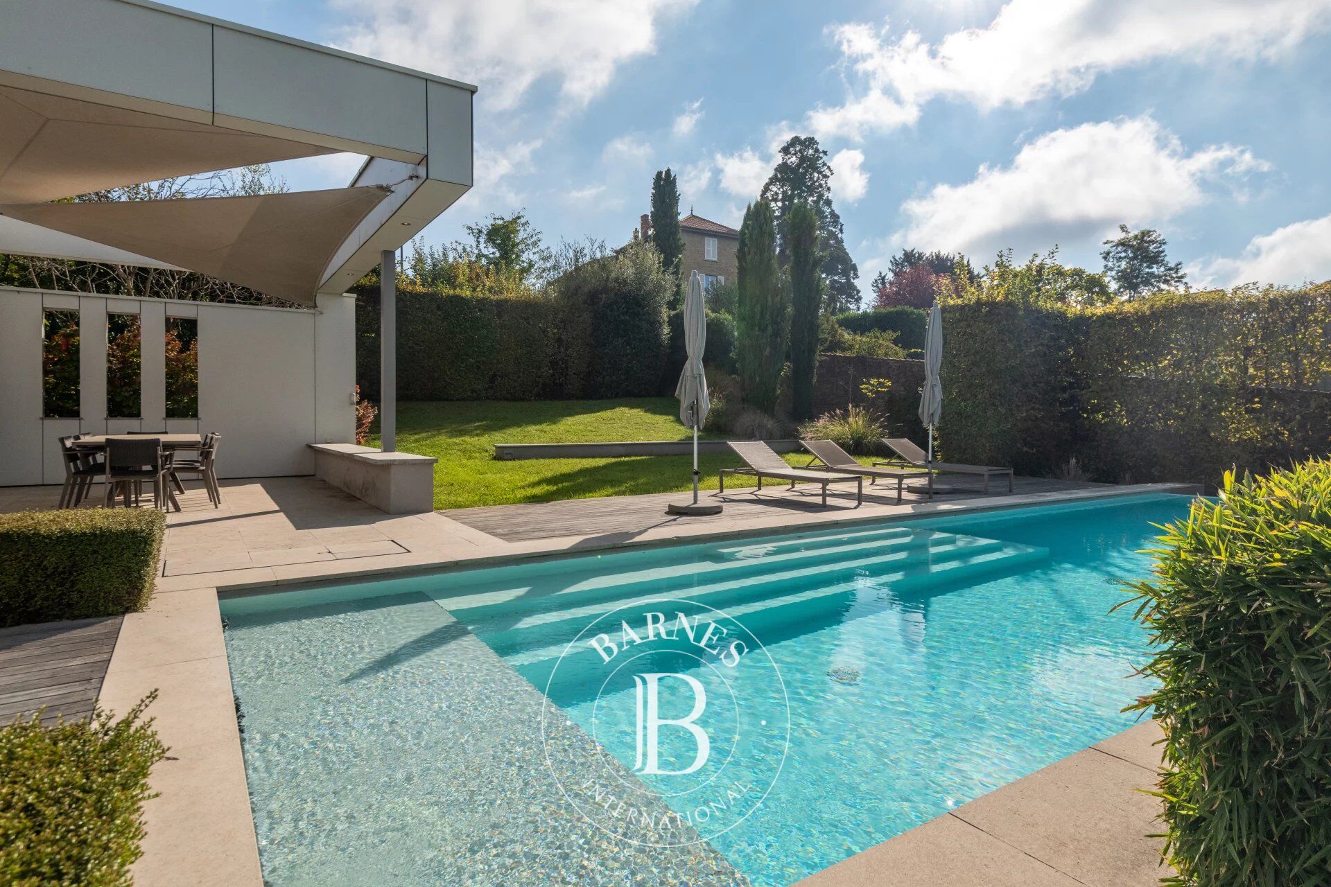 Exclusivité - Saint Cyr au Mont d'Or - Maison contemporaine - Terrain de 1378m² - Piscine - 4 chambres - picture 3