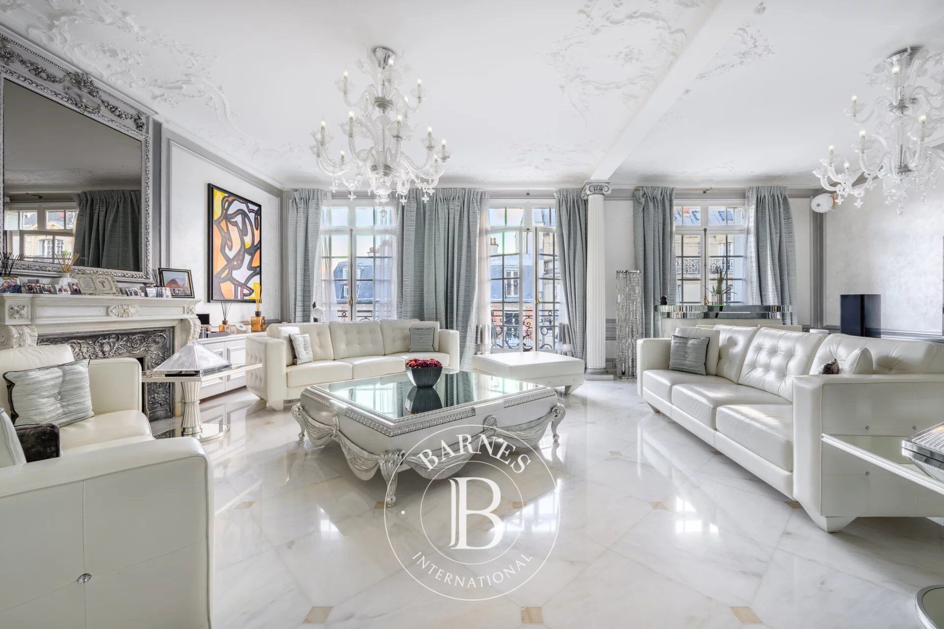 Paris 17 - Courcelles / Wagram - Appartement 3 chambres, balcon filant - picture 2