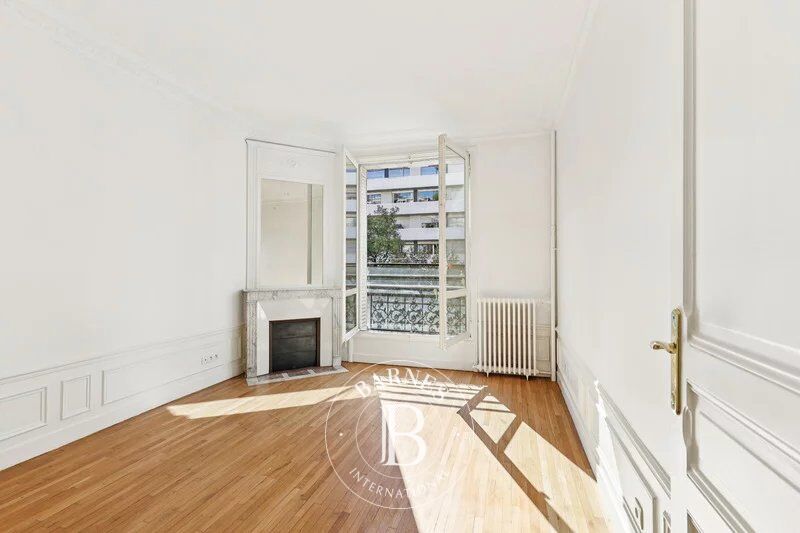 Paris 7 - Champ de Mars - Appartement lumineux - Etage élevé - 2 chambres - picture 3