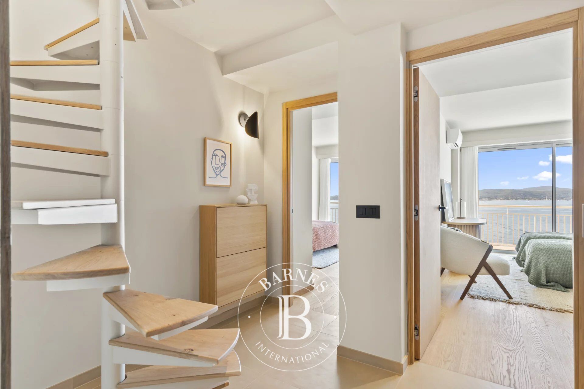 SAINTE-MAXIME - DUPLEX DOWNTOWN - PANORAMIC SEA VIEW - picture 3