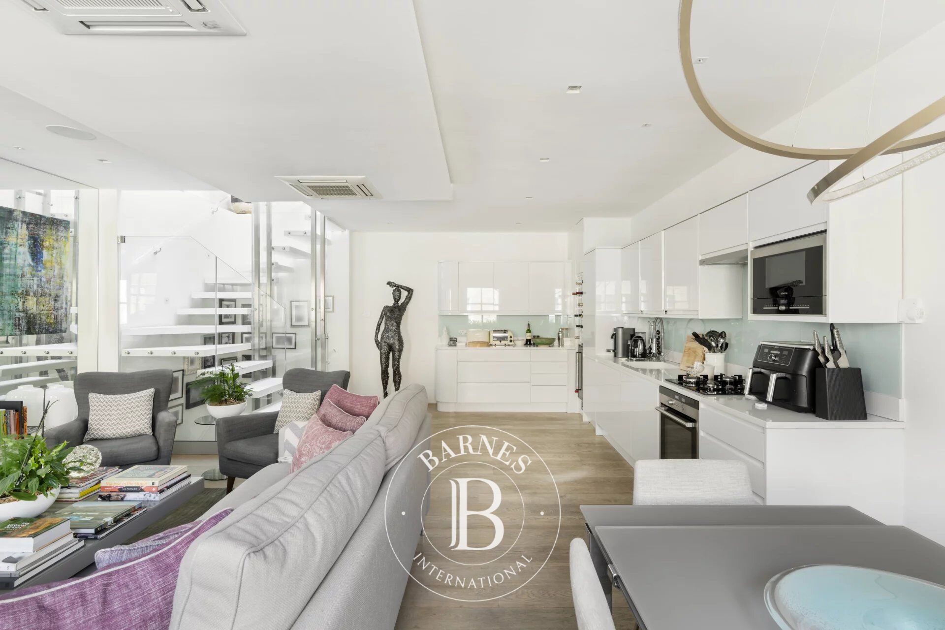 Ev London - picture 7