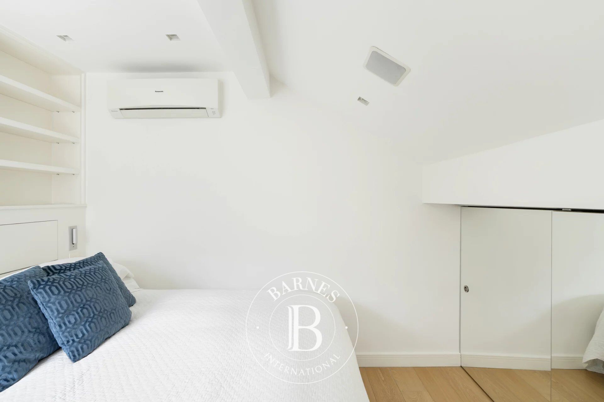 Ev London - picture 13