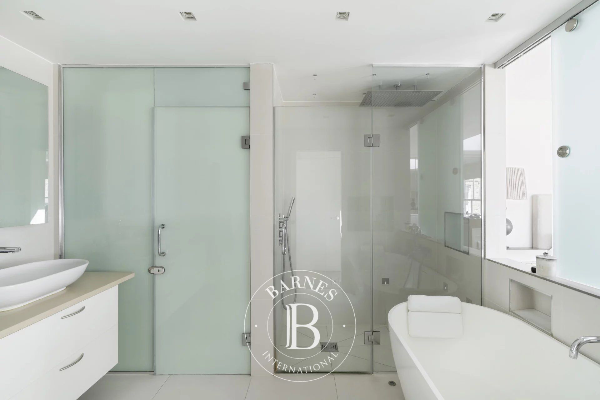 Ev London - picture 12