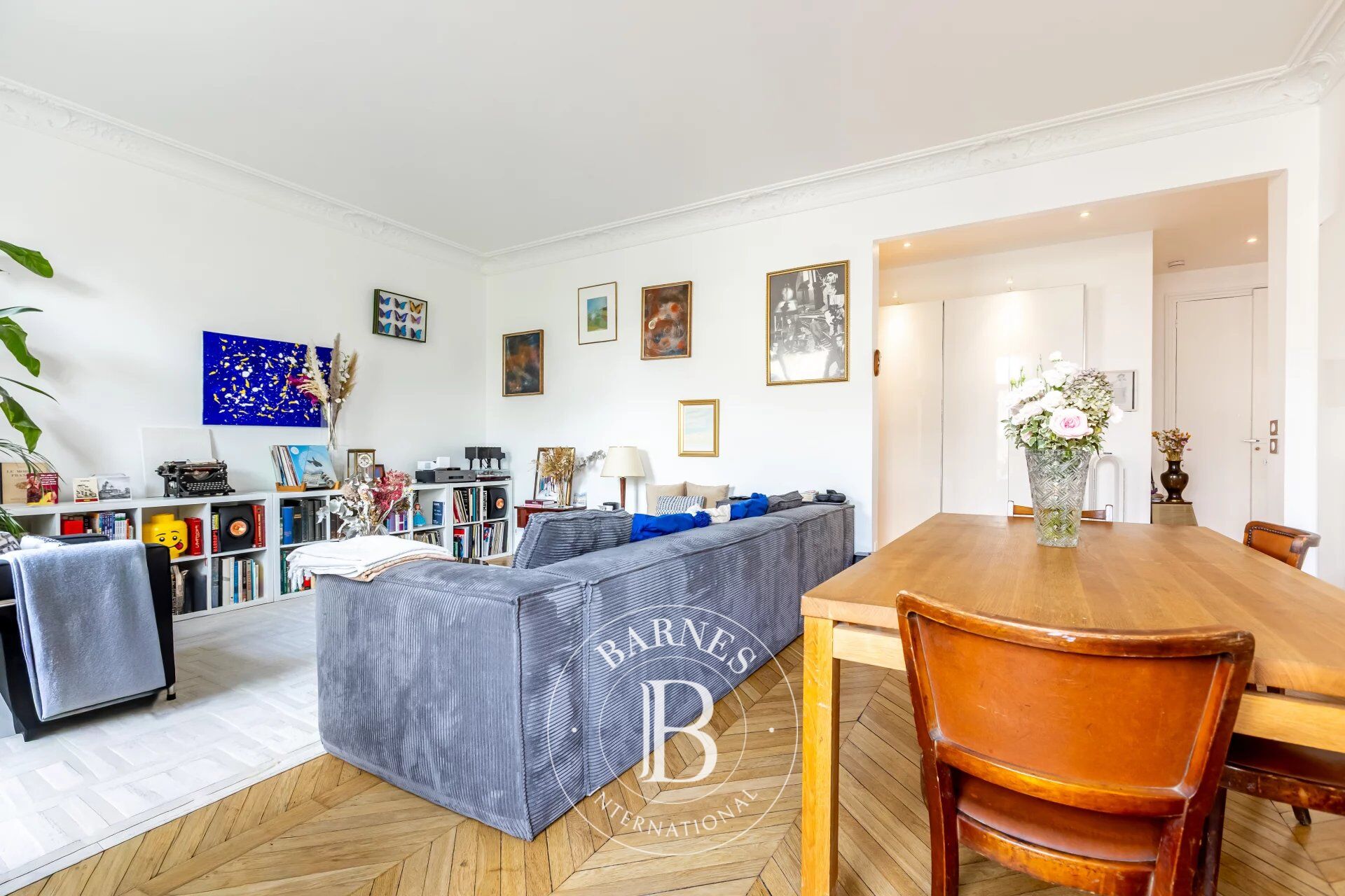 Piso Paris 8ème - picture 3