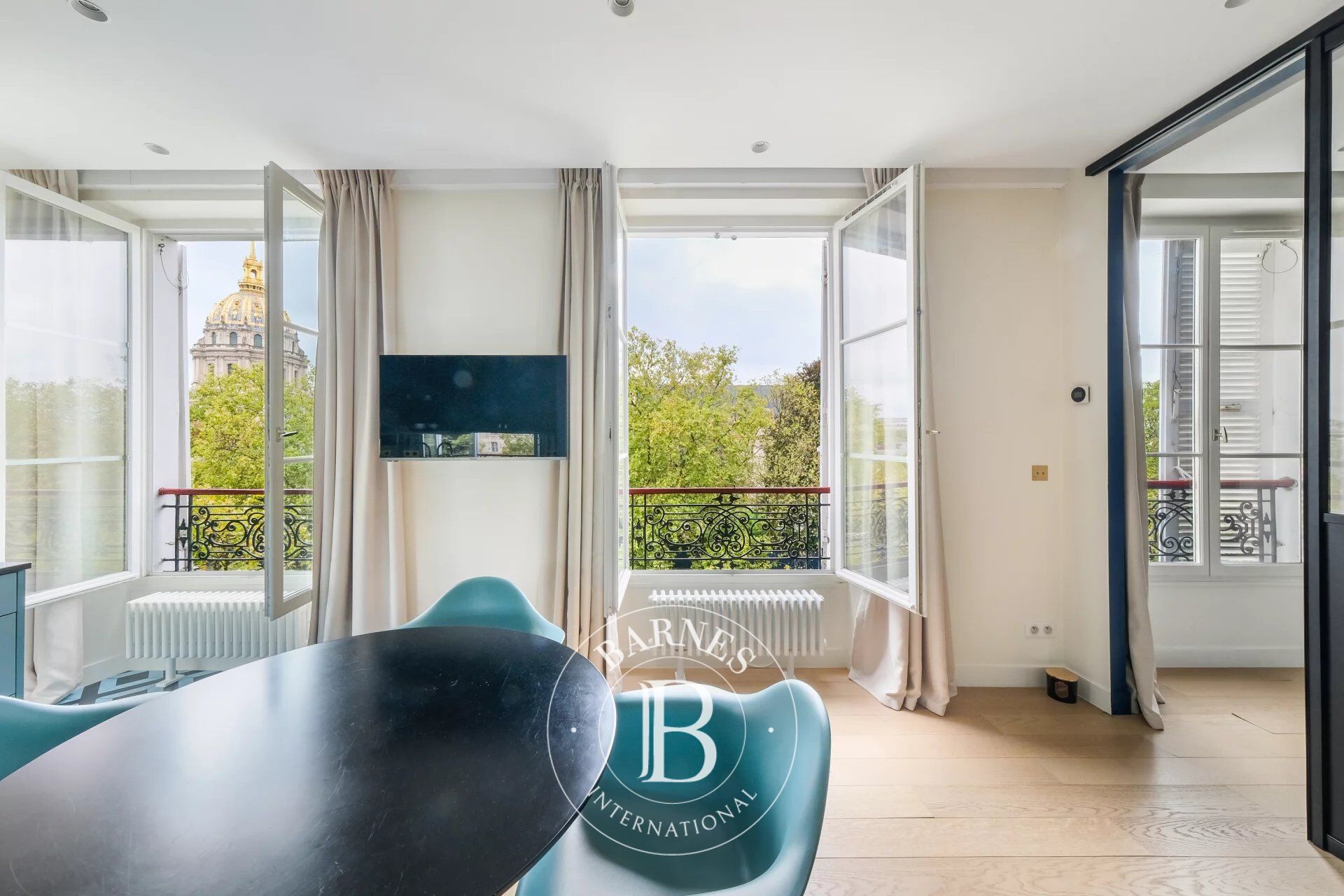 Paris 7 - Invalides - Très bon état - Vues Dégagées et lumineux - picture 2