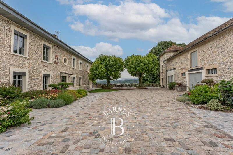 À vendre, Maison d'hôtes Maubec - picture 1