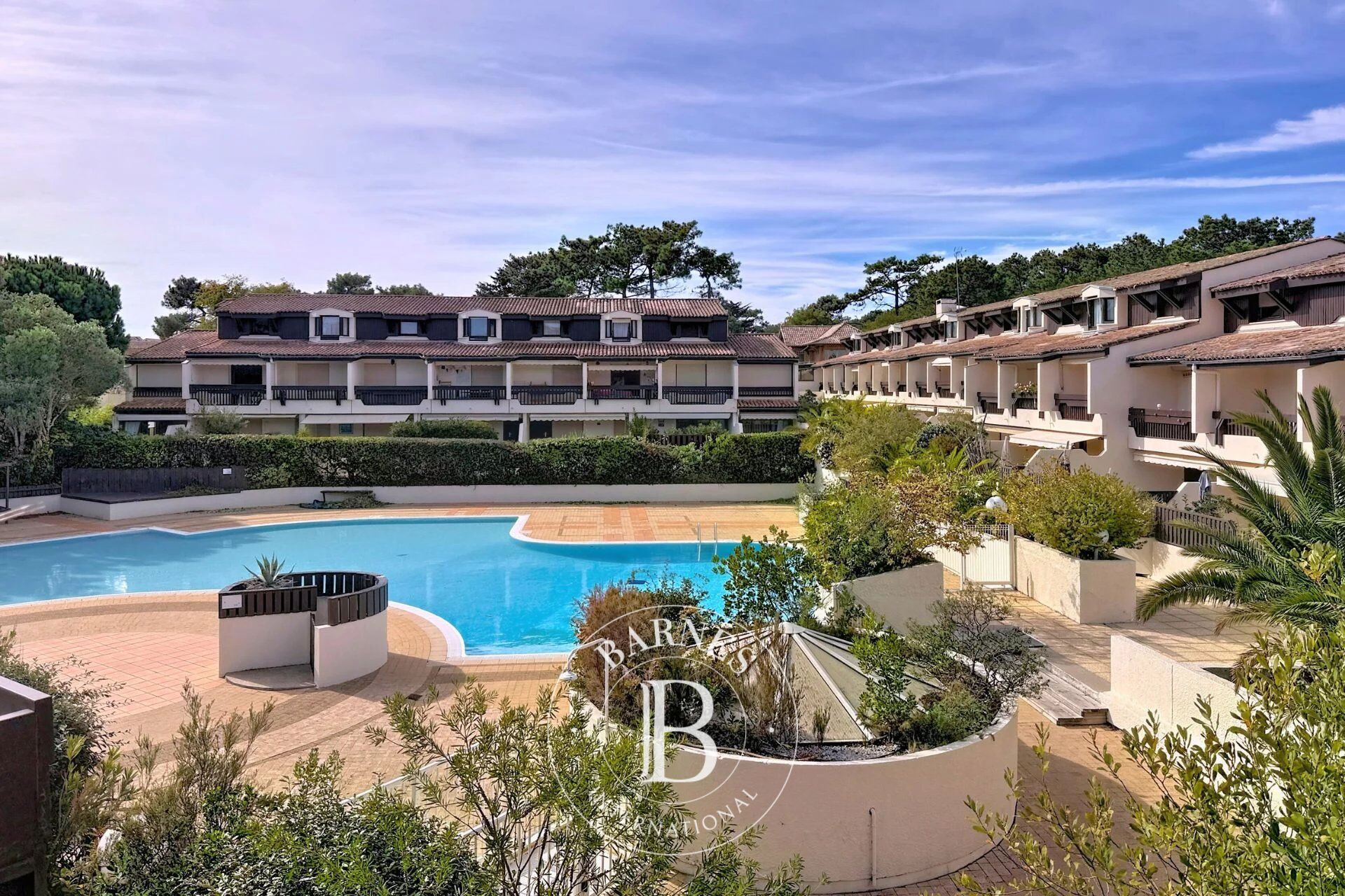 5-ROOMS DUPLEX APARTMENT WITH TERRACE IN THE HEART OF THE VILLAGE – CAP FERRET - picture 1