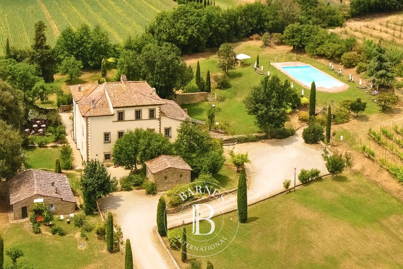 Historic Residence with Charming Relais in Cortona - picture 1