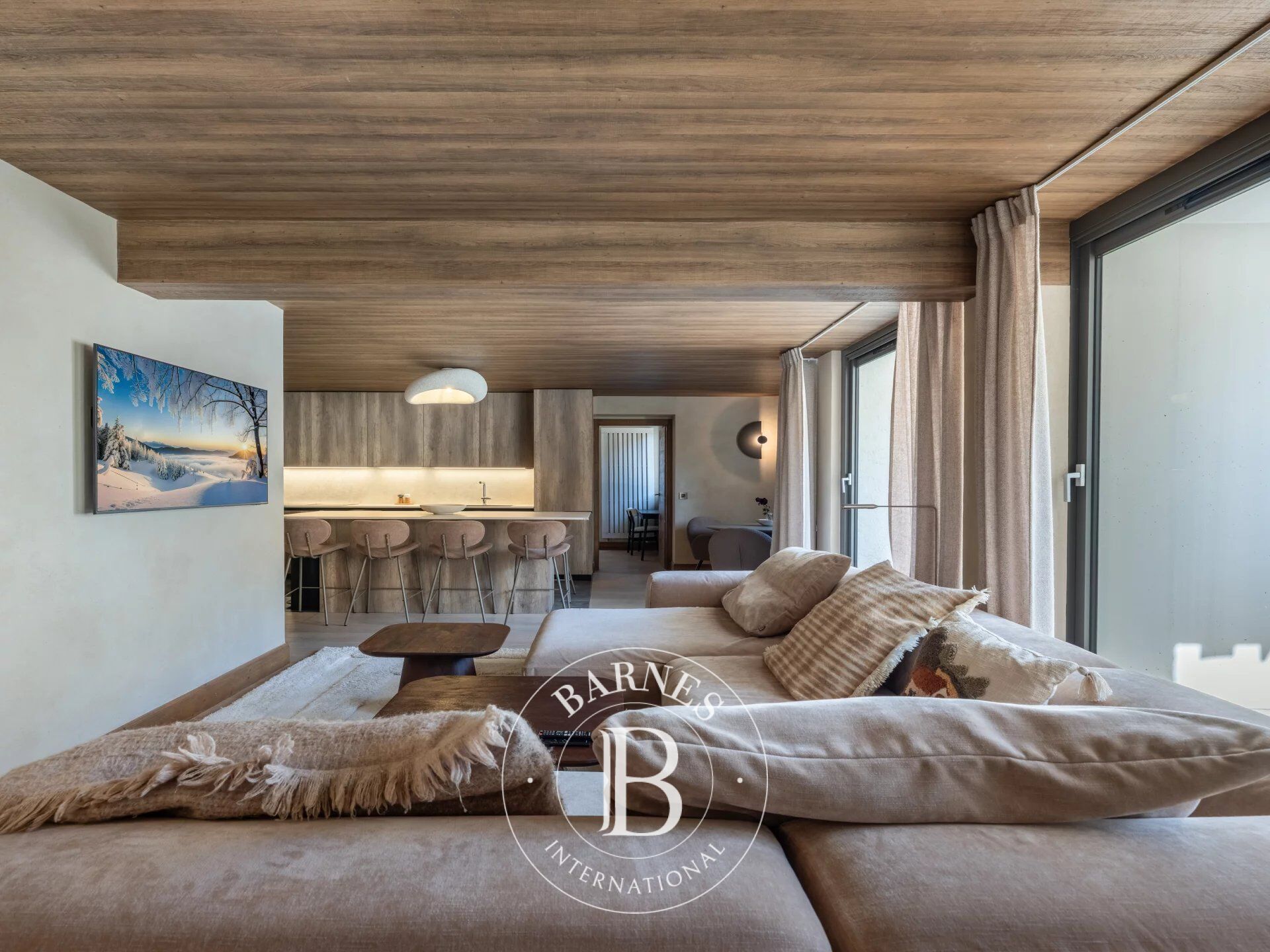 MEGEVE - LUXURY APARTMENT AT THE FOOT OF THE SLOPES - picture 2