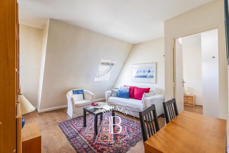 PARÍS 8 – AV. MARCEAU – Bonito Apartamento de Dos Piezas