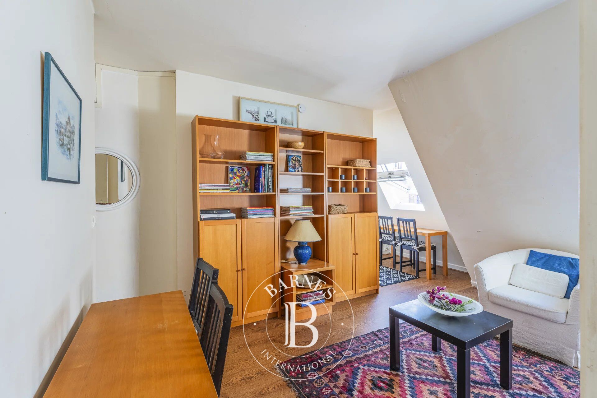 PARÍS 8 – AV. MARCEAU – Bonito Apartamento de Dos Piezas - picture 3