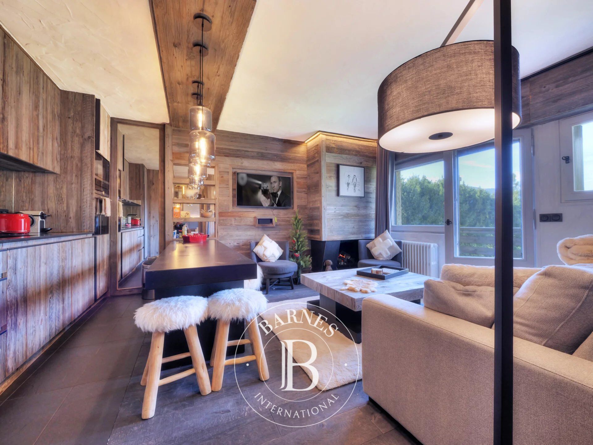 MEGÈVE – APARTMENT WITH BEDROOM + CABIN – NEAR VILLAGE & SKI LIFTS - picture 2