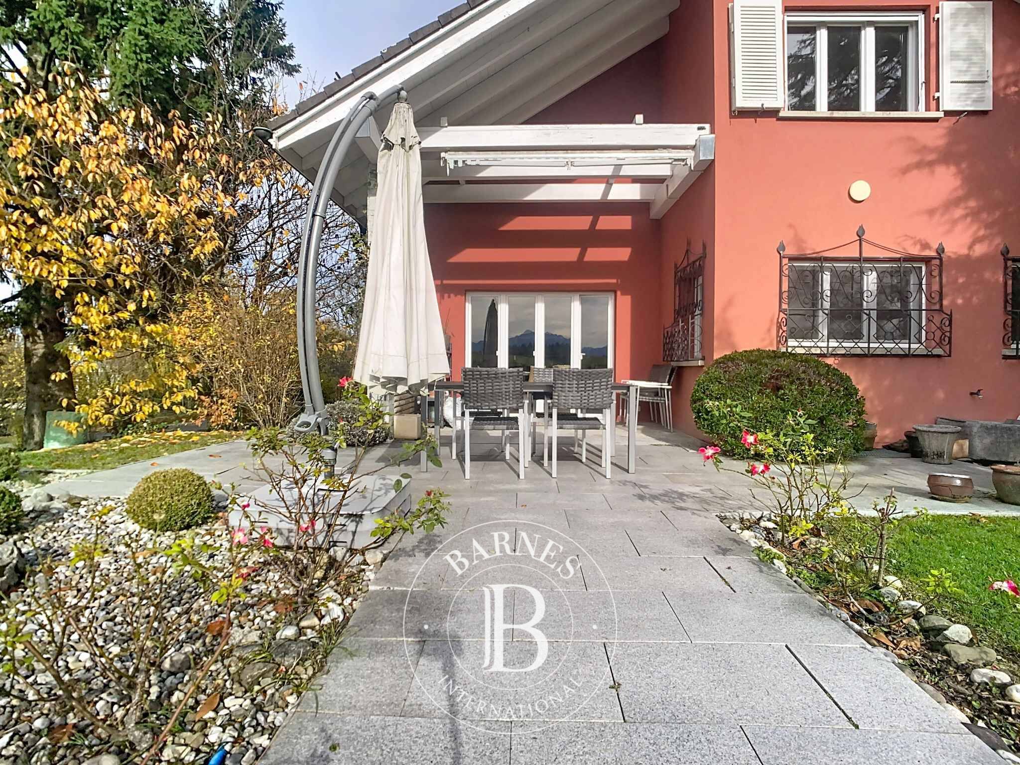 Propriété familiale de 7.5 pièces - Quartier calme et familial - picture 2