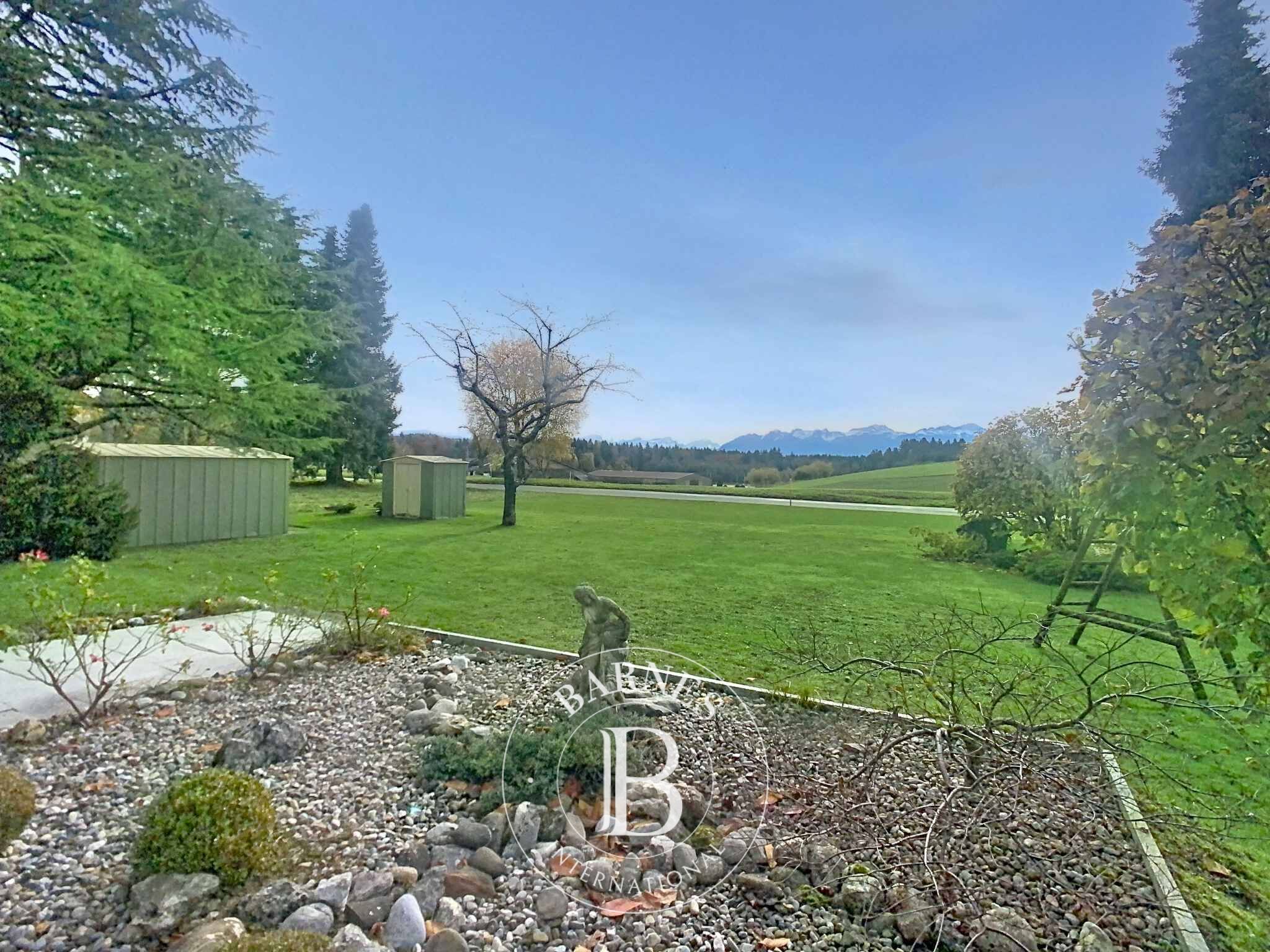 Propriété familiale de 7.5 pièces - Quartier calme et familial - picture 3