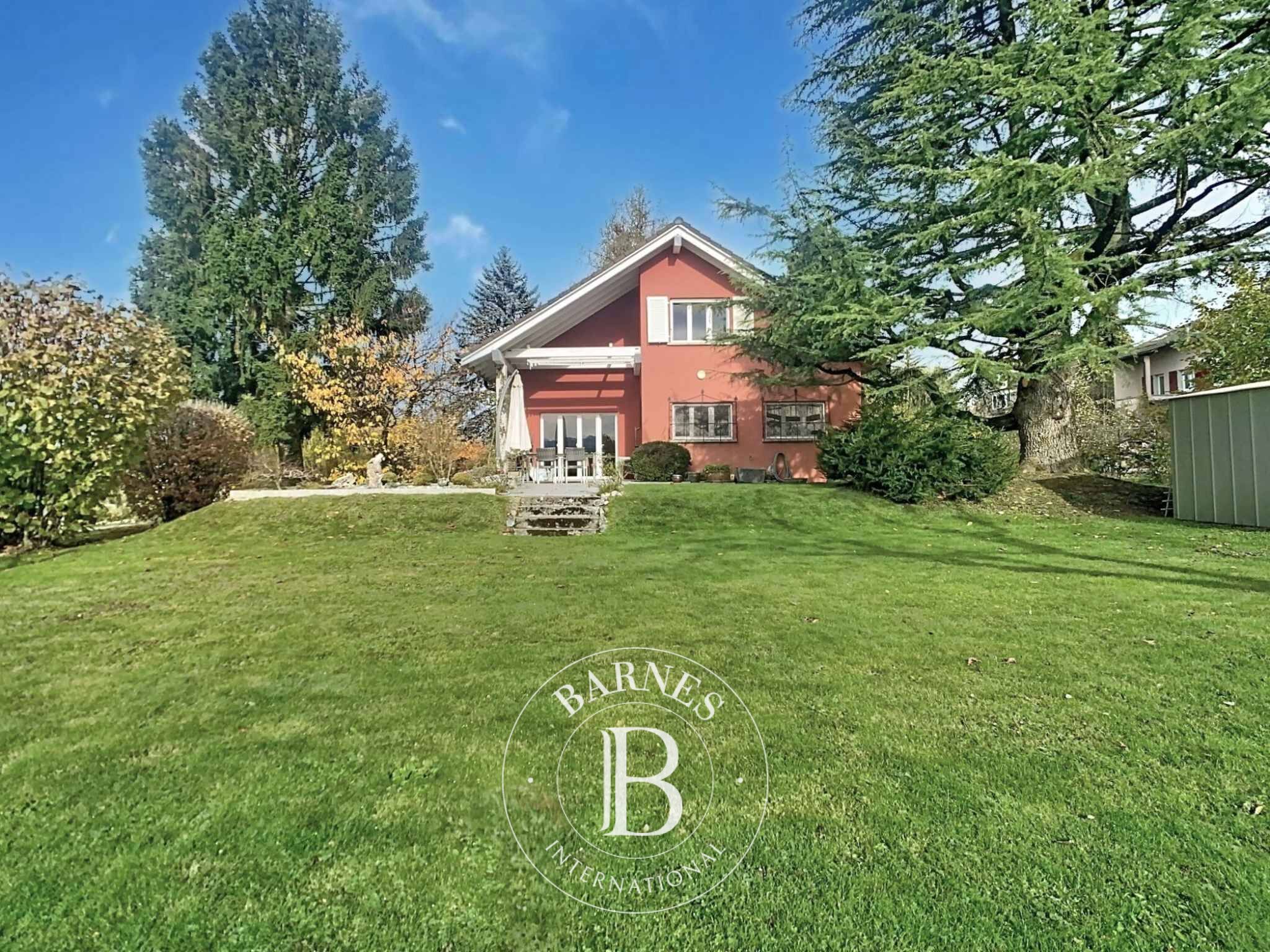 Propriété familiale de 7.5 pièces - Quartier calme et familial - picture 1