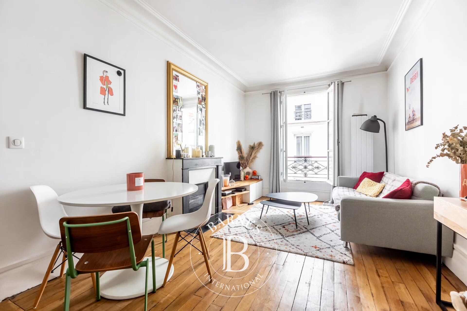 Piso Paris 8ème - picture 1