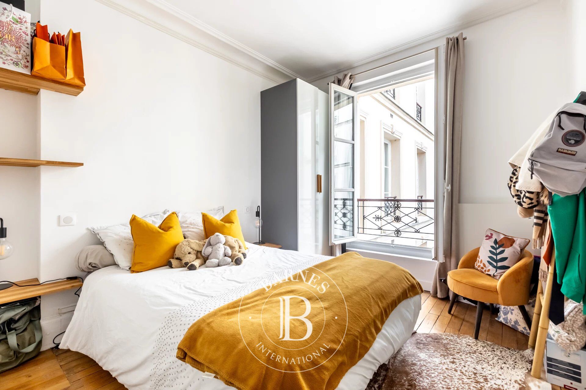 Piso Paris 8ème - picture 3