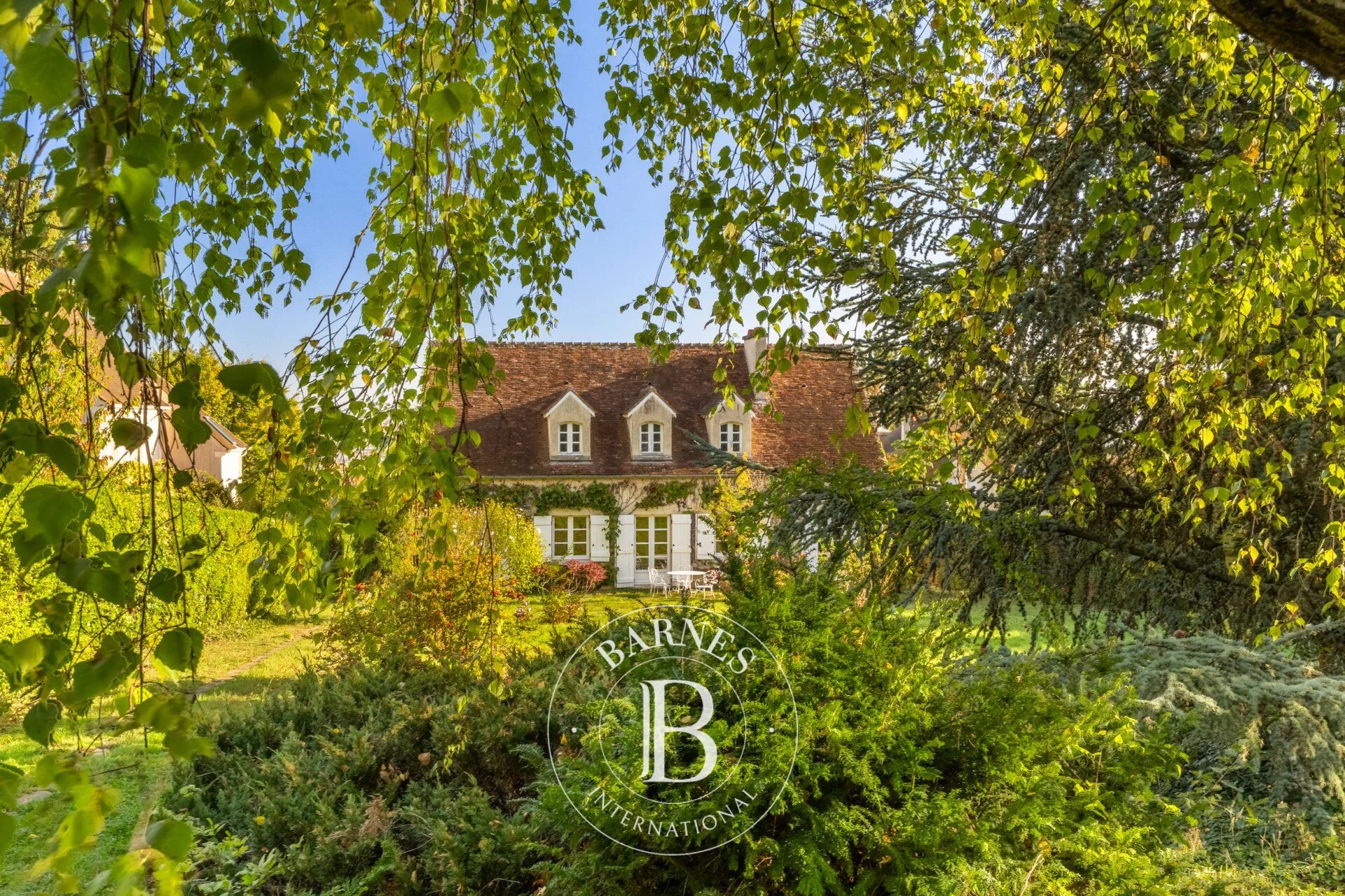 Barnes - EXCLUSIVE LISTING - House and Annex in BOUGIVAL - picture 3