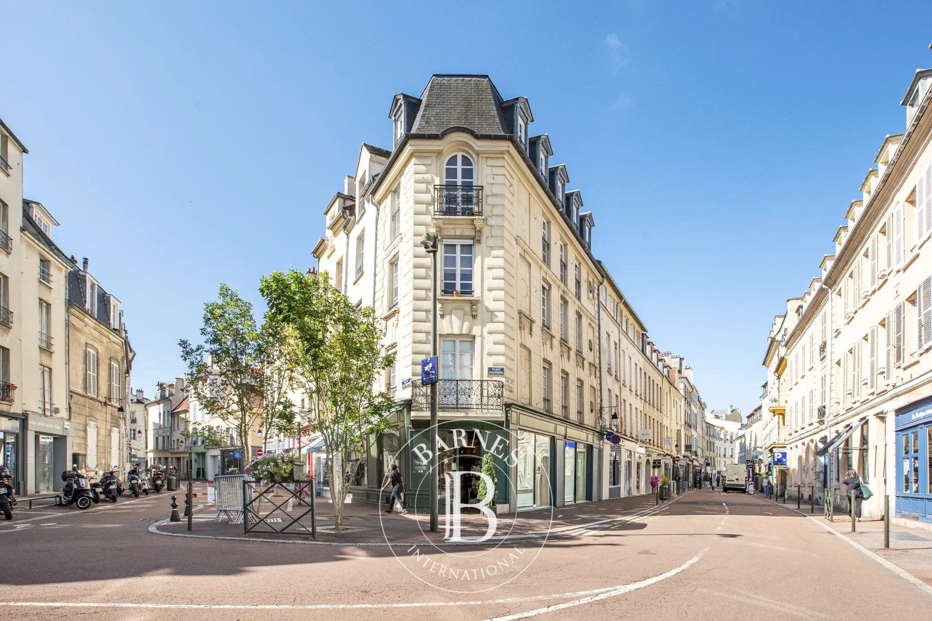 SAINT GERMAIN EN LAYE-CENTRE -APPARTEMENT DUPLEX de 160 m² - 4 CHAMBRES - picture 1