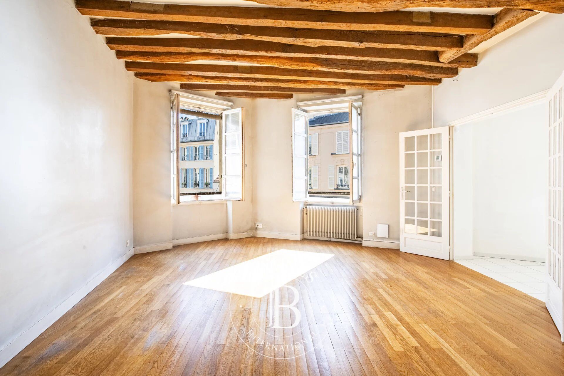 SAINT GERMAIN EN LAYE-CENTRE -APPARTEMENT DUPLEX de 160 m² - 4 CHAMBRES - picture 2