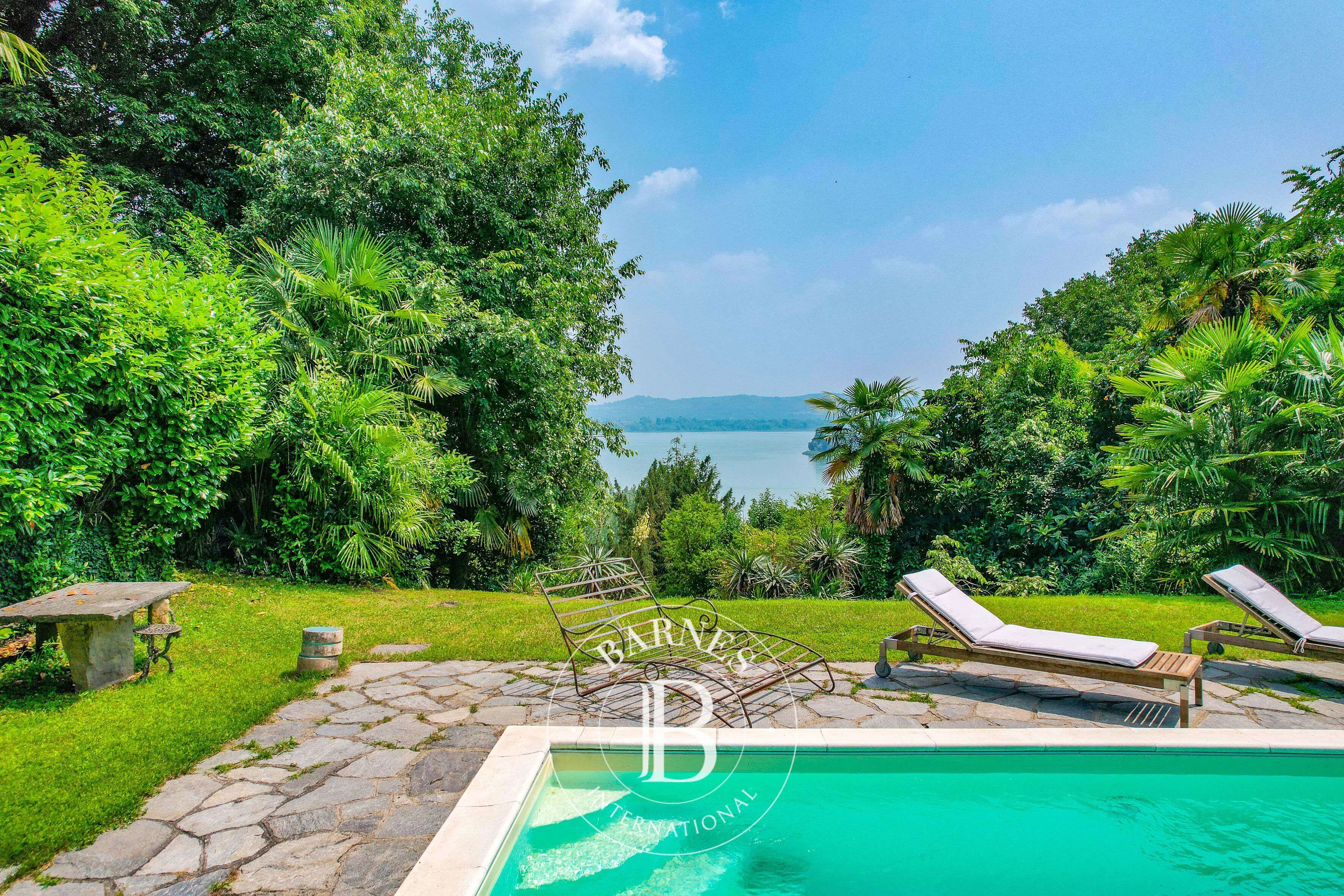 Villa Biandronno - picture 30