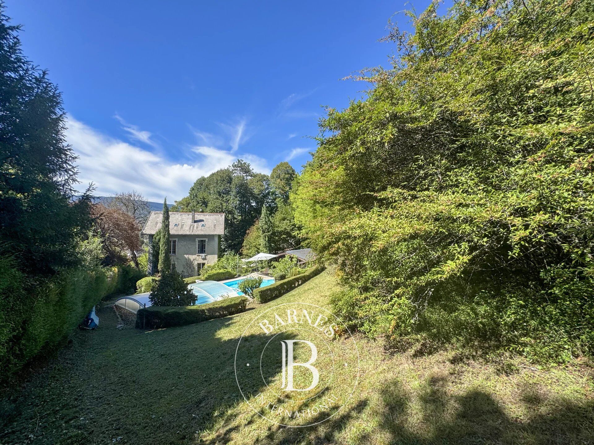 BARNES Aix-les-Bains – TALISSIEU – MASTER HOUSE – WOODED PARK & SWIMMING POOL - picture 2