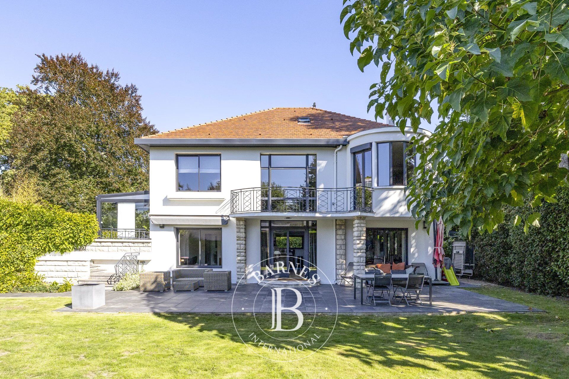 House Saint-Germain-en-Laye - picture 1