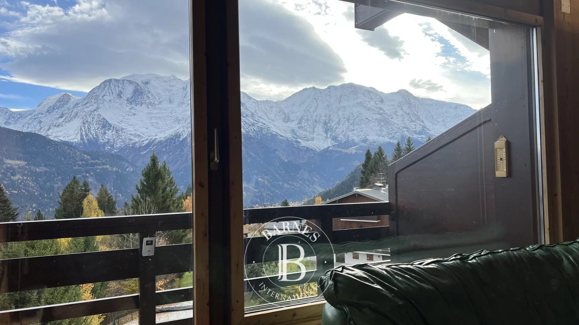 BARNES SAINT-GERVAIS – EXCLUSIVE – 4-ROOM APARTMENT – PANORAMIC VIEW OF THE MOUNTAINS - picture 3