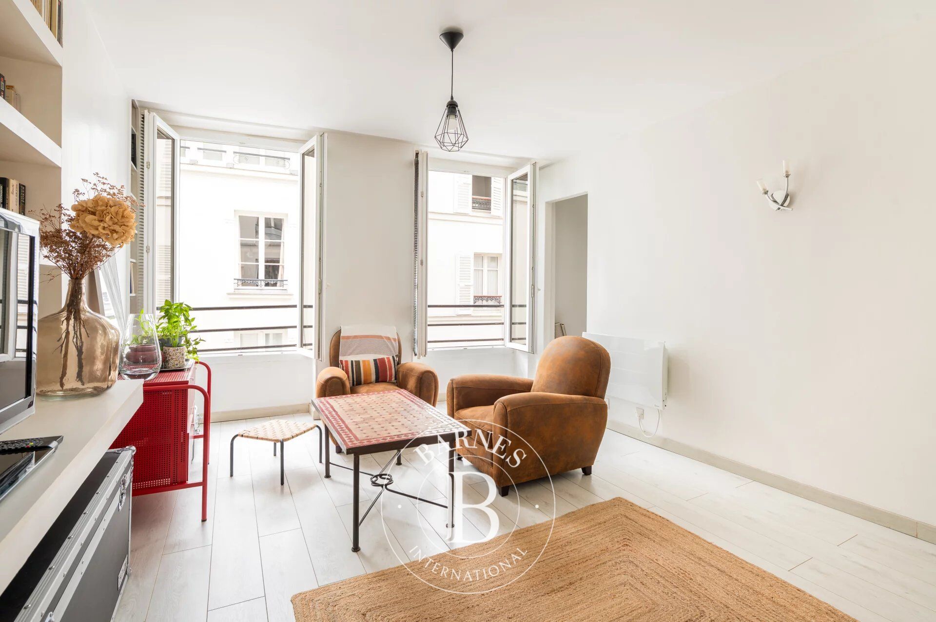 NEW - Paris 18 - ABBESSES - LARGE STUDIO APARTMENT WITH SLEEPING AREA - LIGHT - picture 3