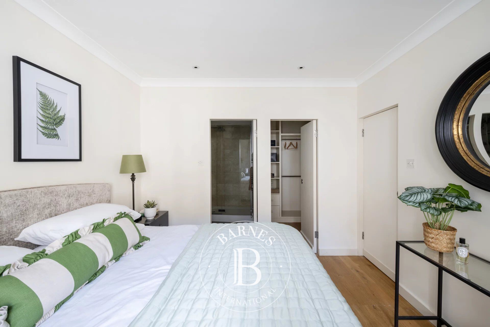 Ev London - picture 8