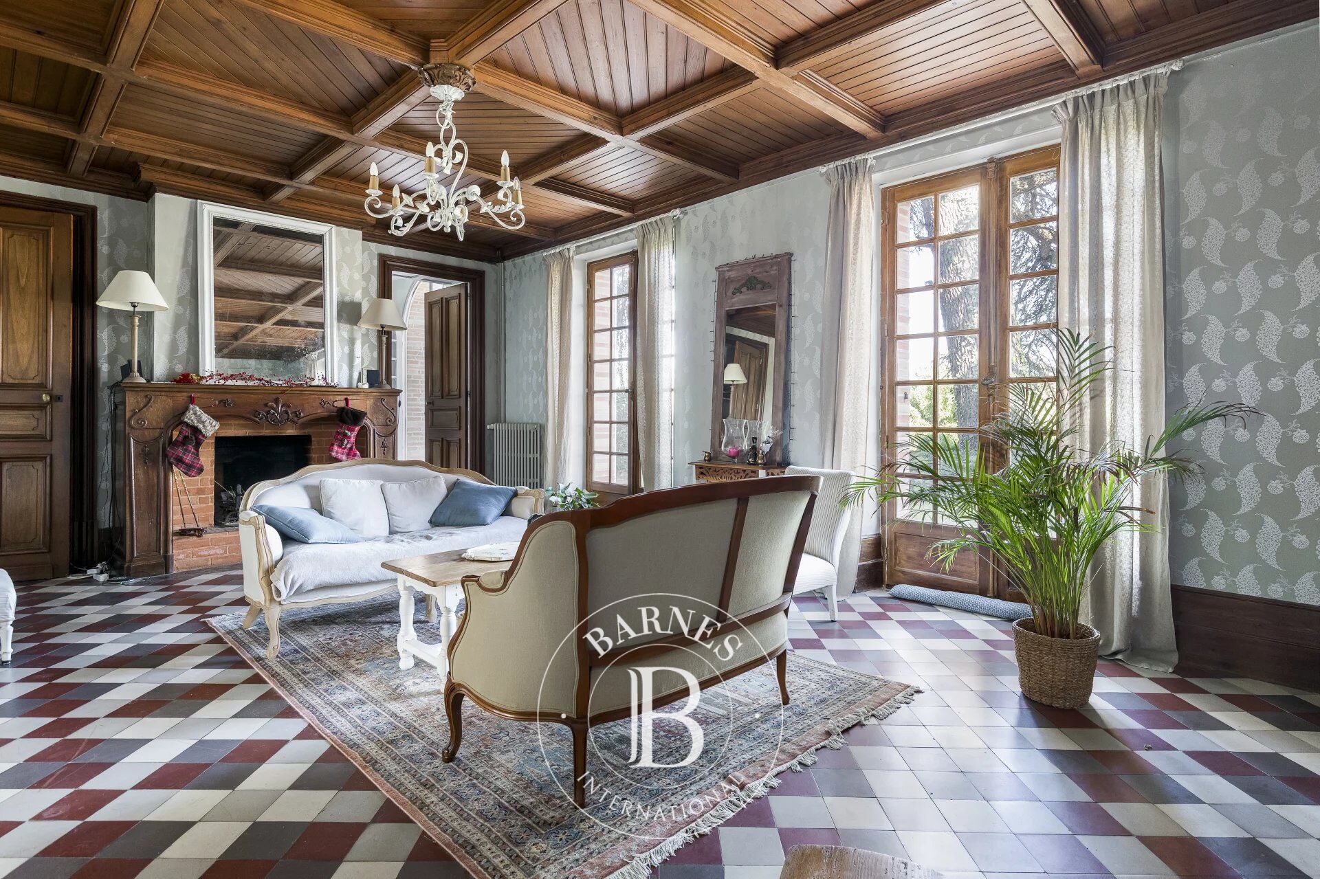 Private Mansion on the Banks of the Tarn - picture 3