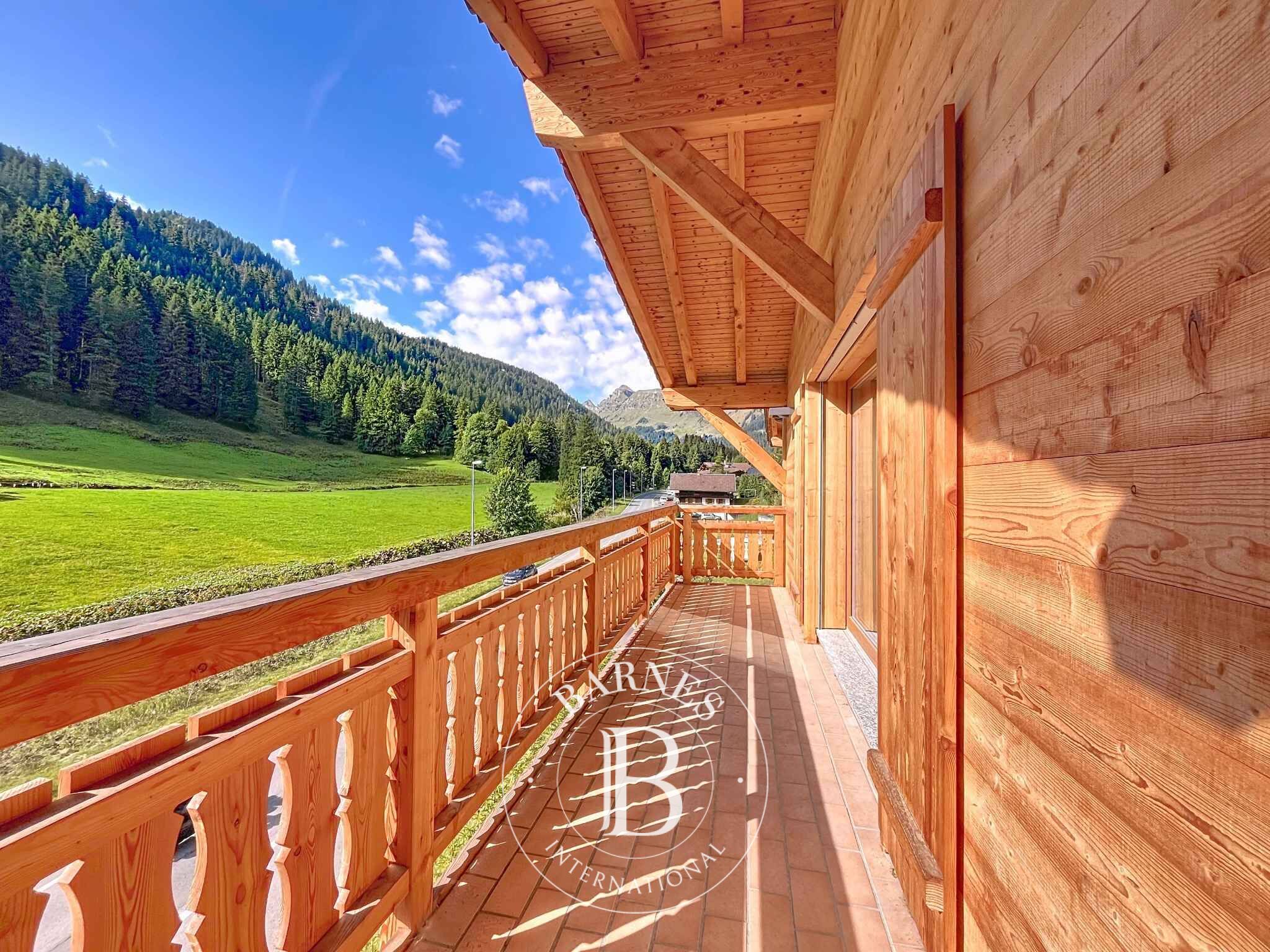 Appartement de 4.5 pièces avec balcon et vue dégagée  - picture 1