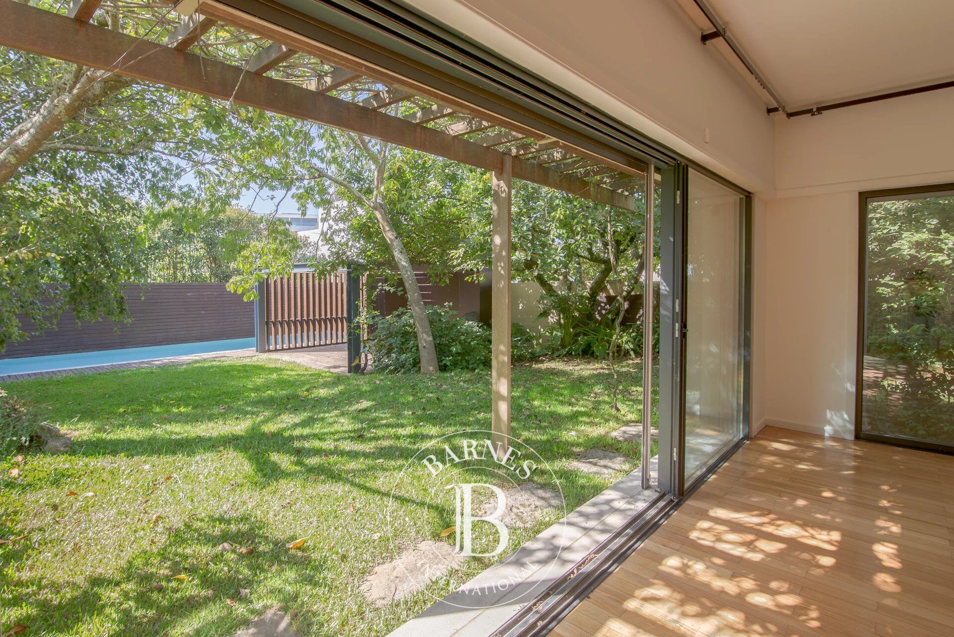 Maison jumelée près du parc de la ville - picture 3