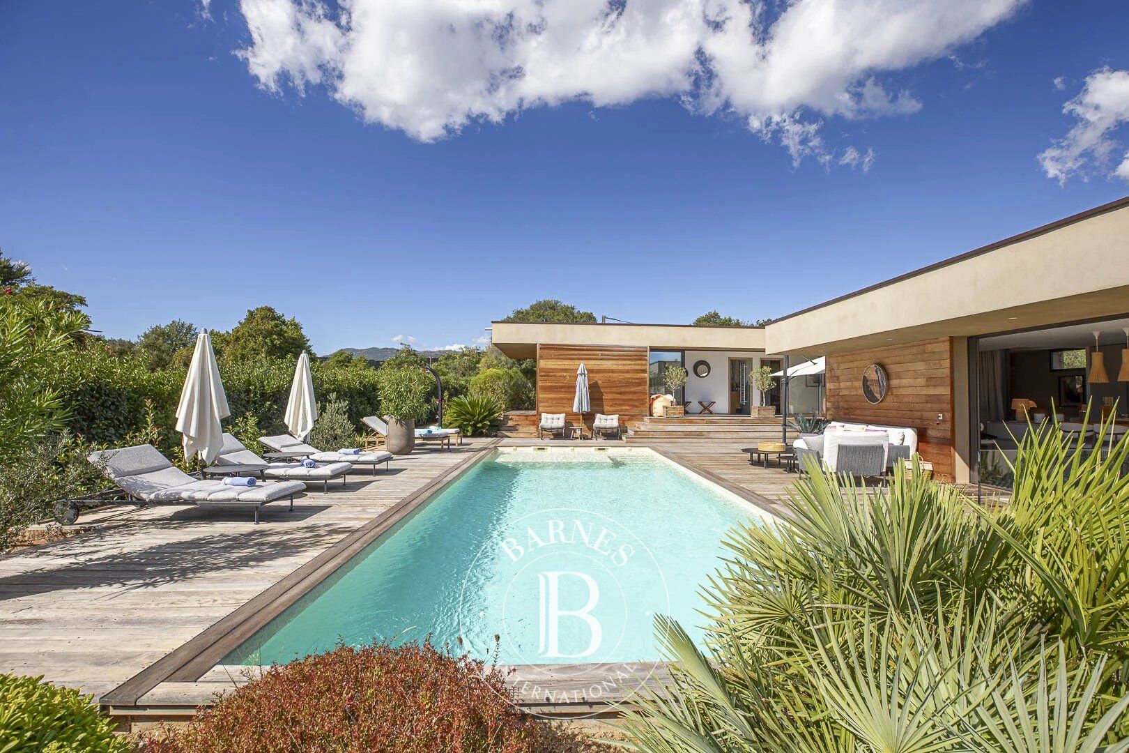 Villa Sainte-Lucie-de-Porto-Vecchio - picture 2