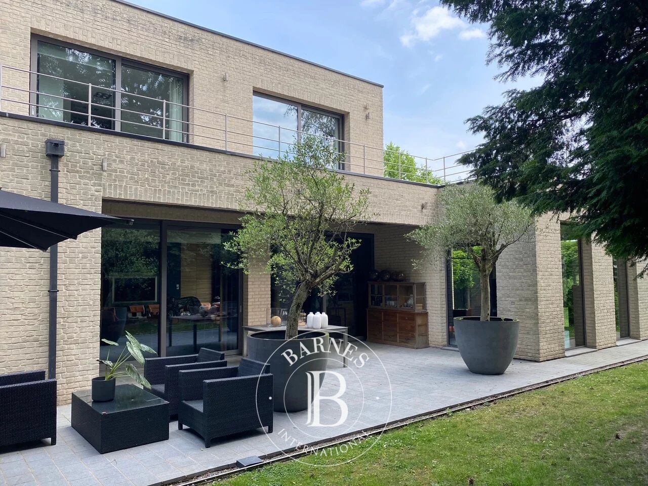 MOUVAUX, magnifique maison d'architecte de 372 m2 habitables sur une parcelle de 2026 m2 arborée. - picture 1