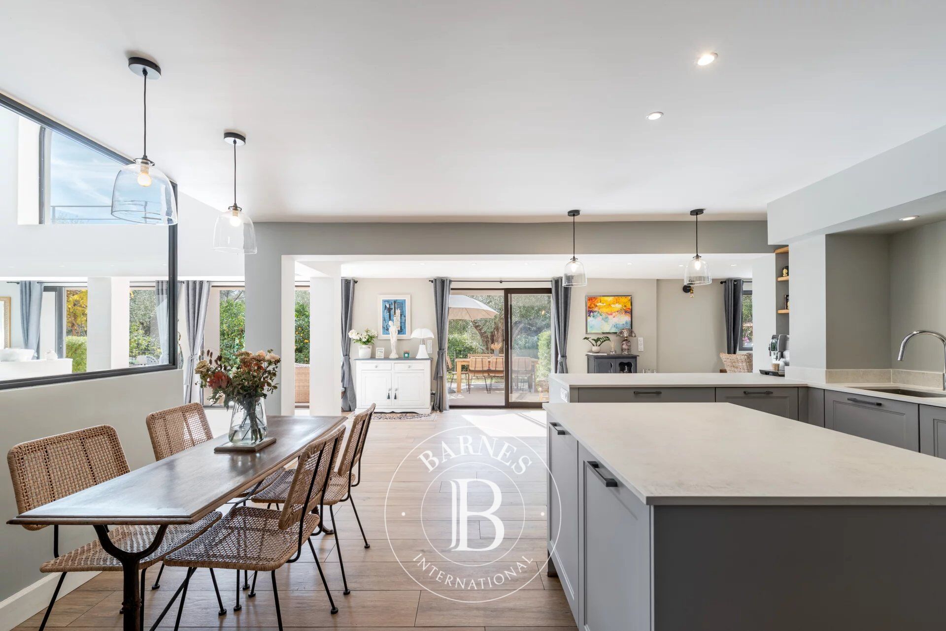 Villa Roquefort-les-Pins - picture 12