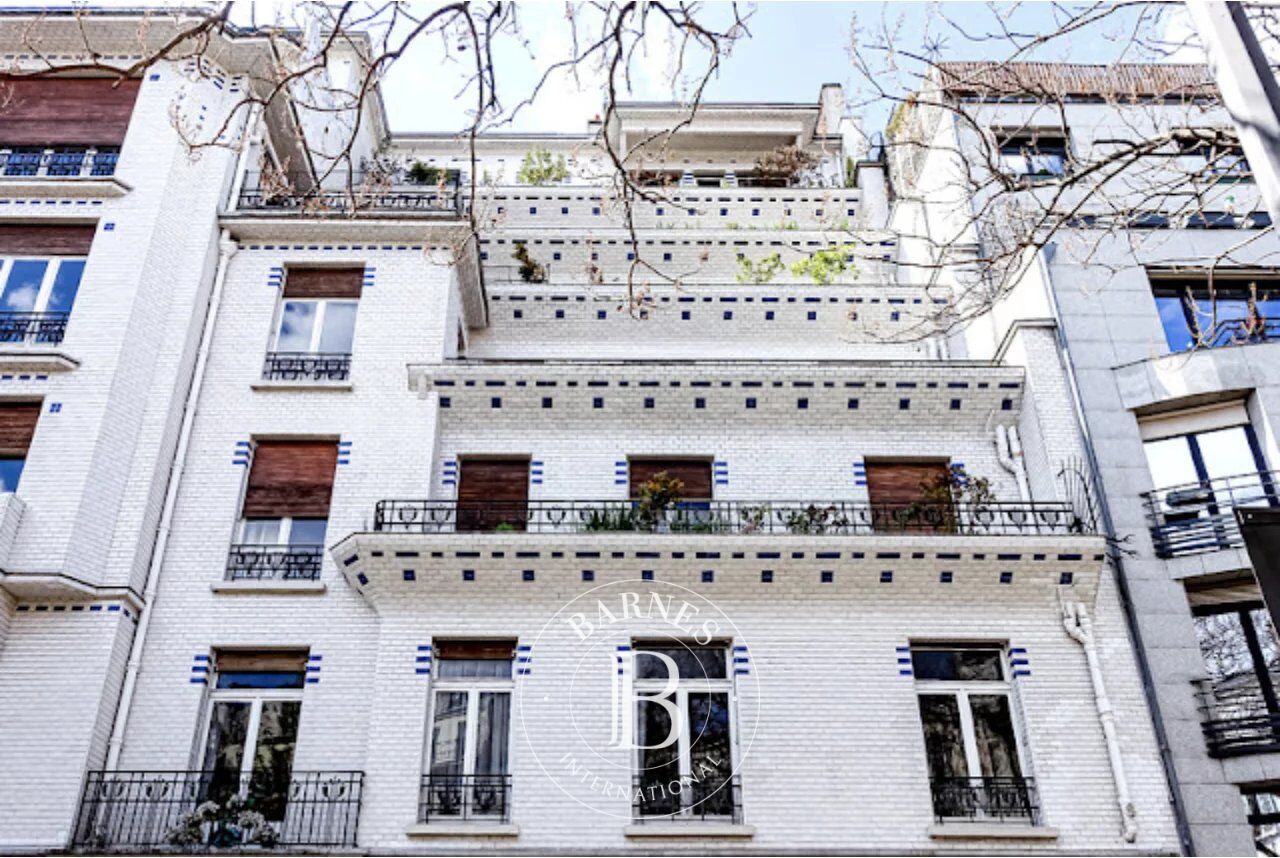 Paris 6 – Jardin du Luxembourg / Vavin – One-of-a-Kind Property – Triple Reception - picture 2