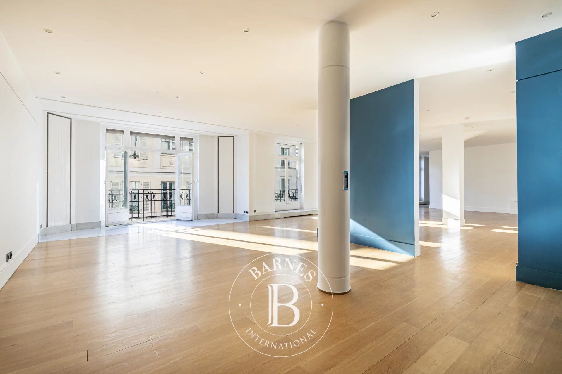 Paris 6 – Jardin du Luxembourg / Vavin – One-of-a-Kind Property – Triple Reception - picture 3