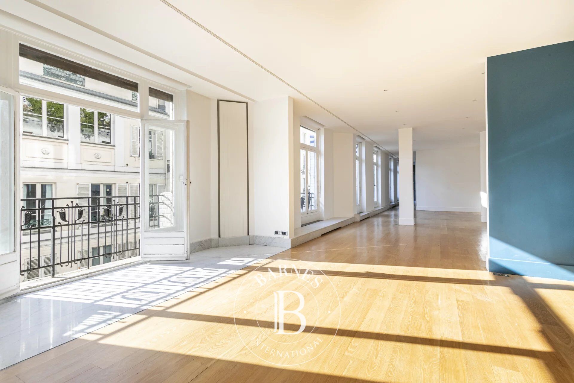 Paris 6 – Jardin du Luxembourg / Vavin – One-of-a-Kind Property – Triple Reception - picture 1