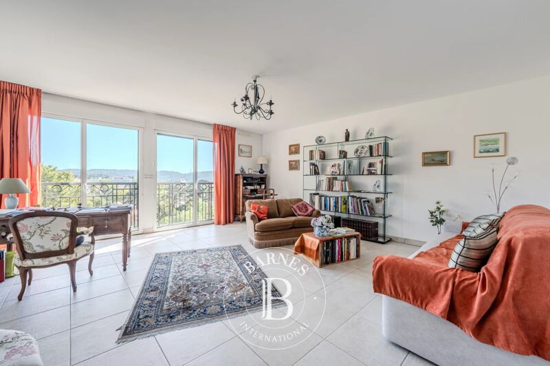 For Sale, Apartment Aix-en-Provence - picture 2