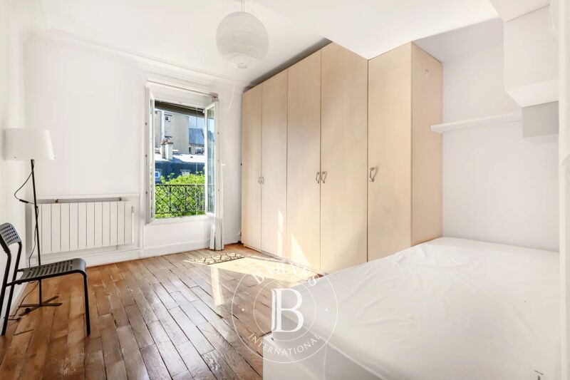 For Sale, Apartment Paris 18ème - picture 2